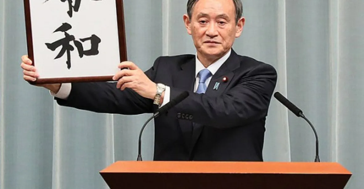 Japonsko má nového premiéra. Jednasedmdesátiletý Suga nechá ve funkci půlku ministrů