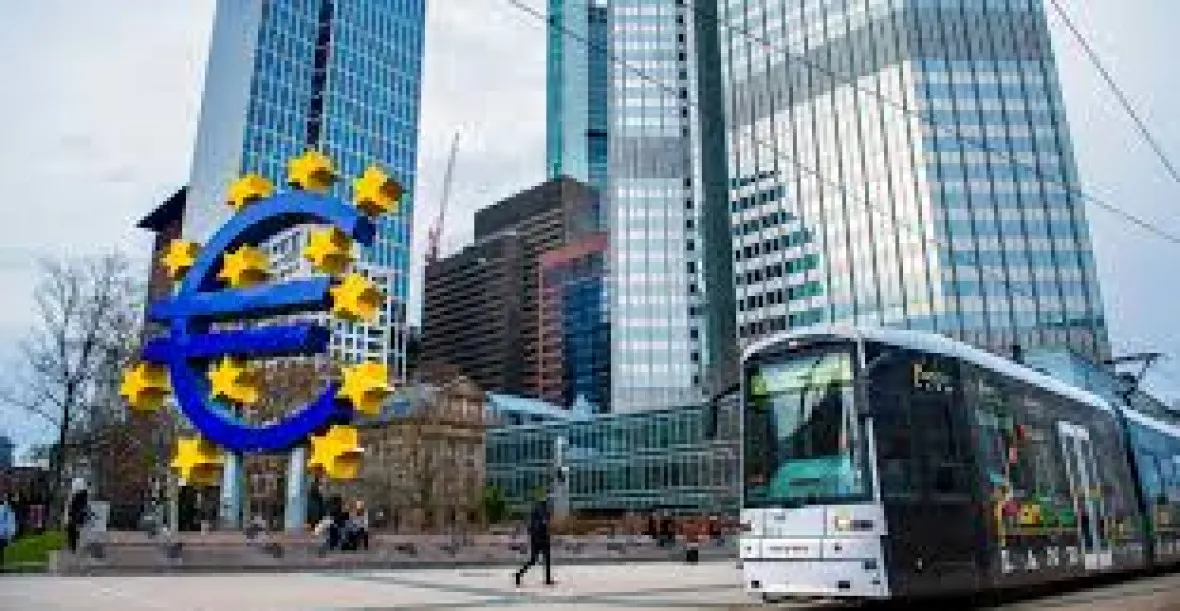 Evropská centrální banka jako žába na prameni