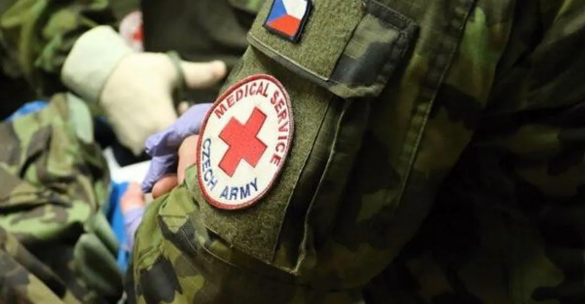 Červený kříž školí 500 českých vojáků. Budou pomáhat v nemocnicích