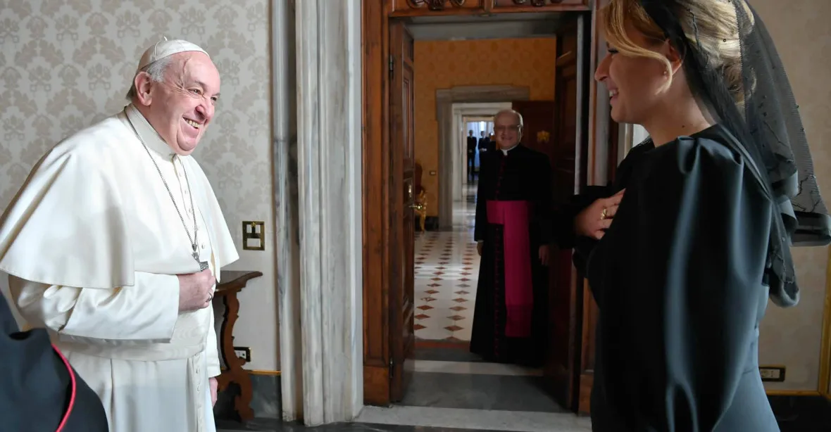 OBRAZEM: Papež srdečně uvítal Čaputovou ve Vatikánu