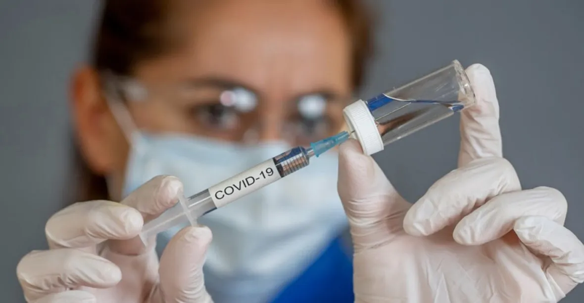 Česká veřejnost se k vakcíně proti covidu dostane nejdříve v únoru