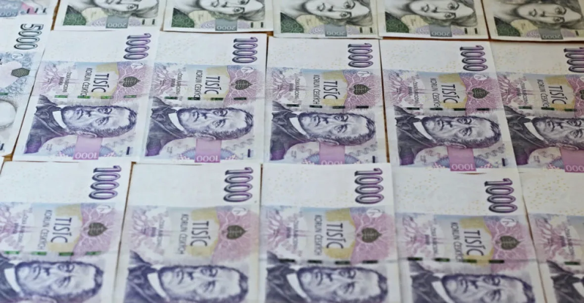 Vláda zadlužila Česko rekordní částkou 2,05 bilionu korun