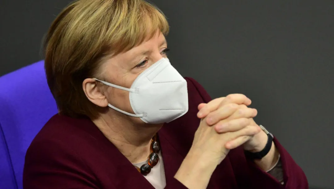 Merkelová chce zavést drakonický lockdown včetně zákazu vycházení přes den
