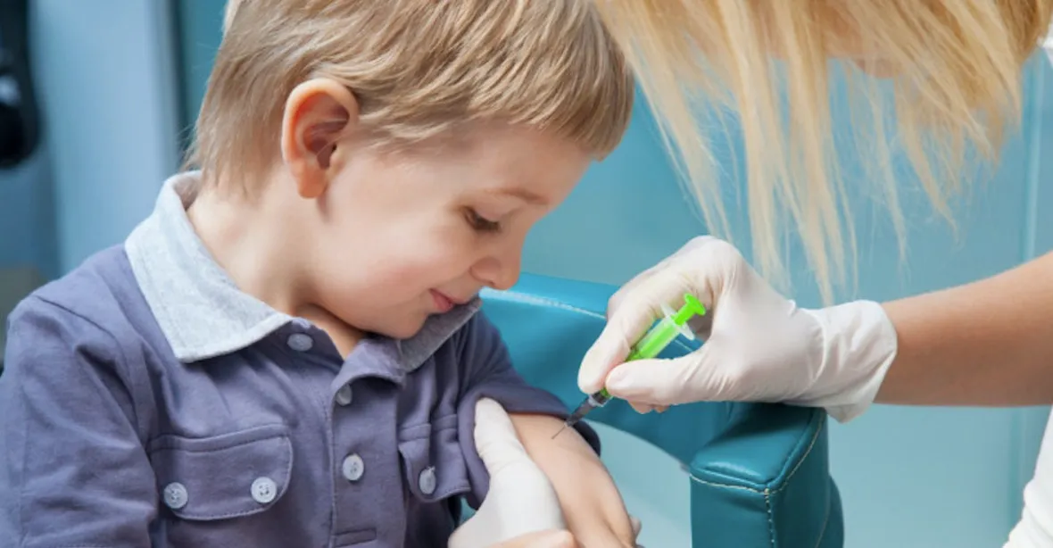 Pfizer/BioNTech chtějí v EU zaregistrovat vakcínu pro děti od 12 let