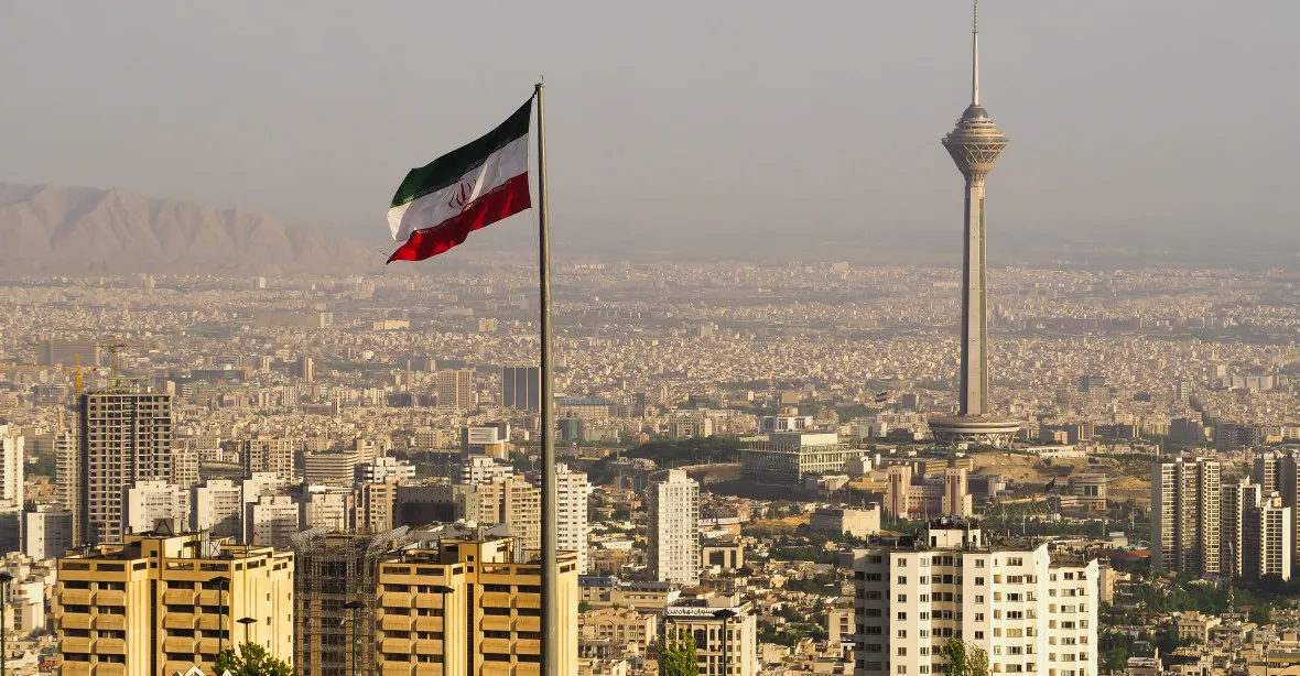 Smrt v Teheránu. Švýcarská diplomatka zemřela po pádu z 18. patra budovy