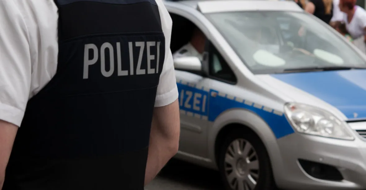 „Alláhu Akbar.“ Policie zastřelila dalšího útočníka s nožem, tentokrát v Hamburku