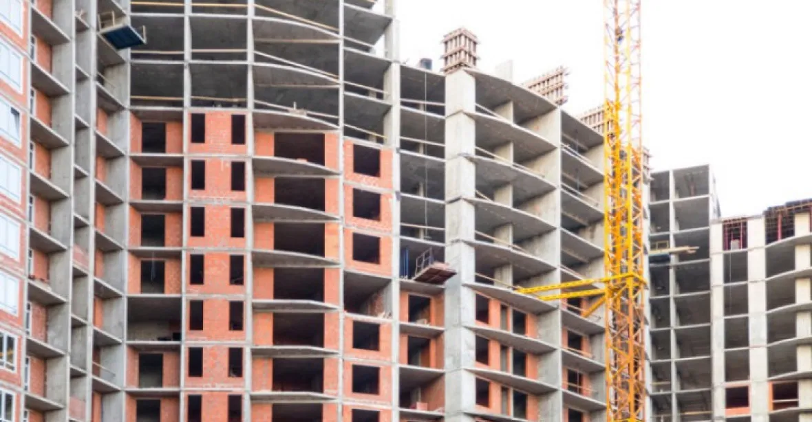 Ceny stavebnin letí vzhůru a zdražují byty. „Je to živelné, nepředvídatelné,“ tvrdí developeři
