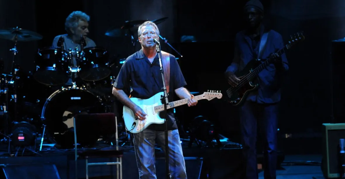 Eric Clapton nechce vystupovat jen pro očkované. Odmítl hrát tam, kde budou kontrolovat očkování
