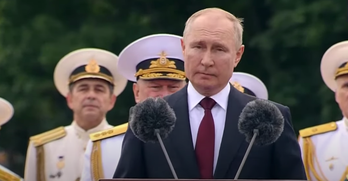 Ruská flotila dokáže detekovat jakýkoli cíl a zasadit mu smrtelný úder, tvrdí Putin
