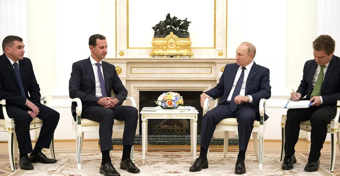 Asad nečekaně navštívil Kreml. Přítomnost cizích vojsk brání Sýrii v rozvoji, uvedl Putin