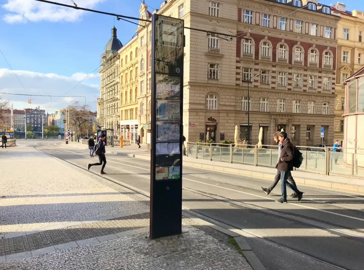 New tram sign on Palackého náměstí.