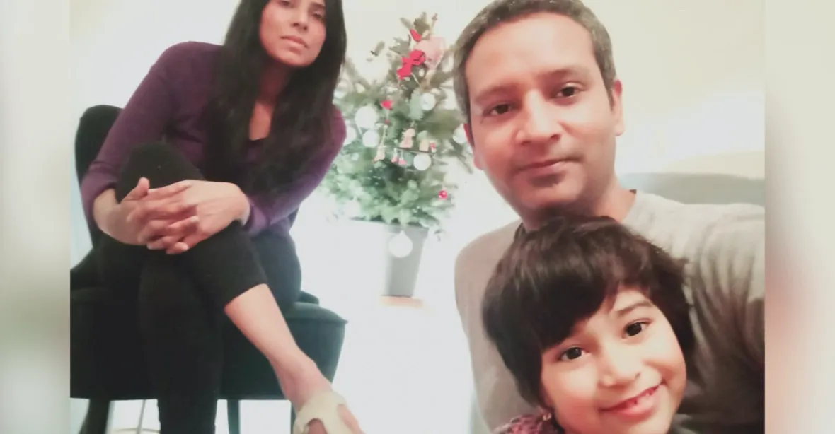 První Vánoce v Česku: V Pákistánu nás málem zabili. Zemi máte hezkou, ale rodíte málo dětí