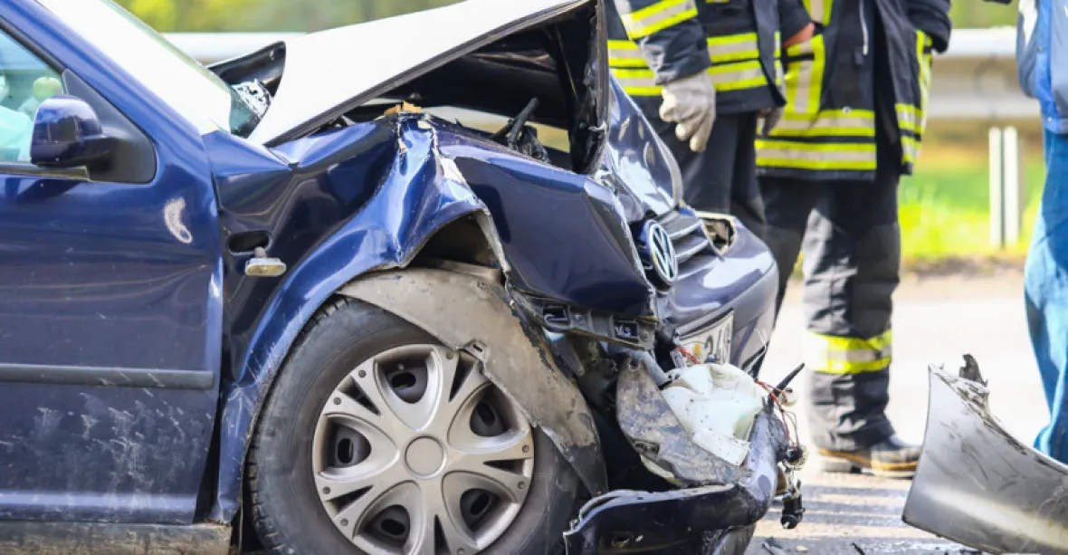 Na silnicích v Česku letos zemřelo 466 lidí, více než loni