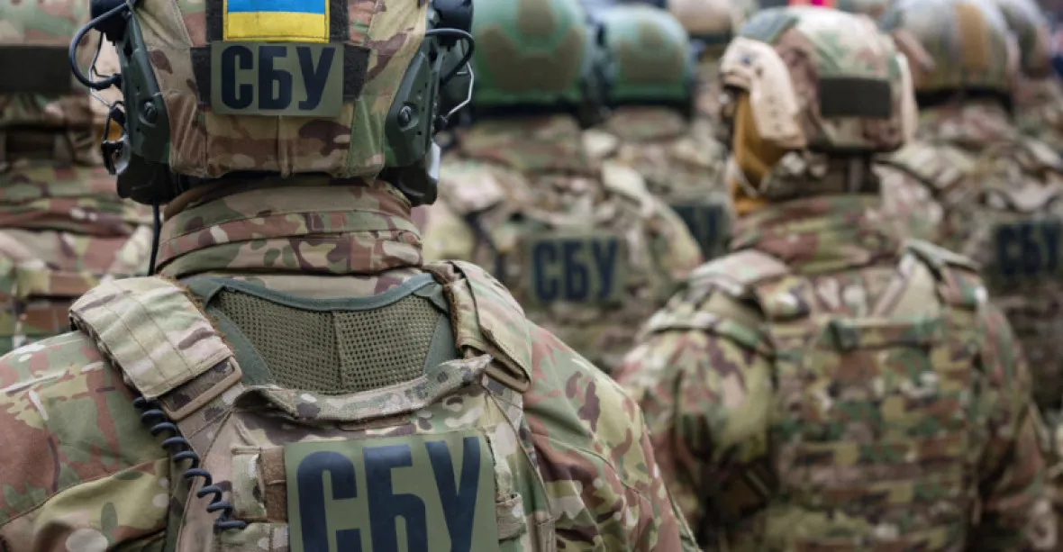 VIDEO: Ukrajina už hlásí mrtvé vojáky. Kyjev a separatisté se vzájemně obviňují z útoků