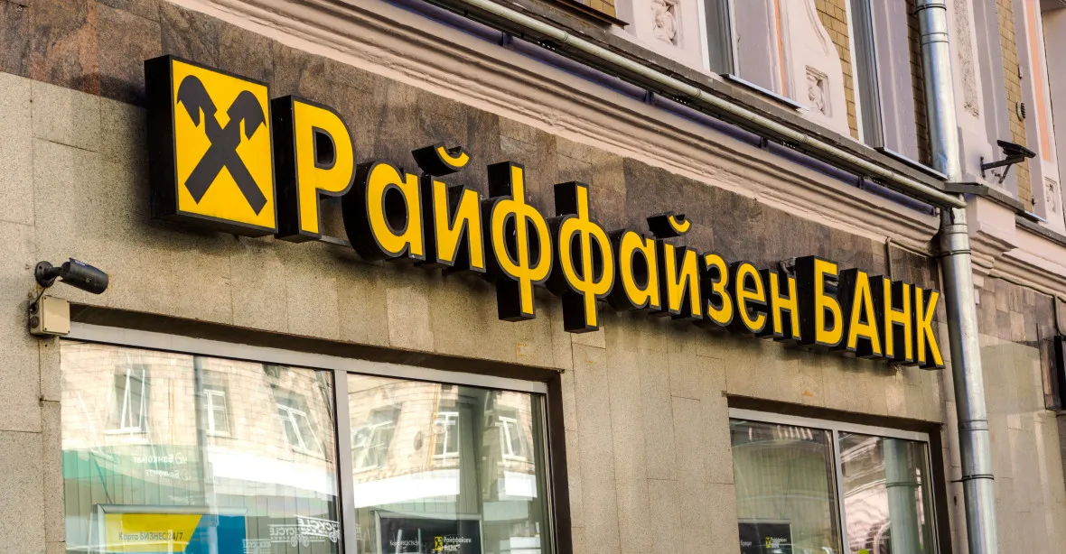 Danone, Pirelli, Raiffeisen... Ukrajina žádá bojkot firem, které zůstaly v Rusku
