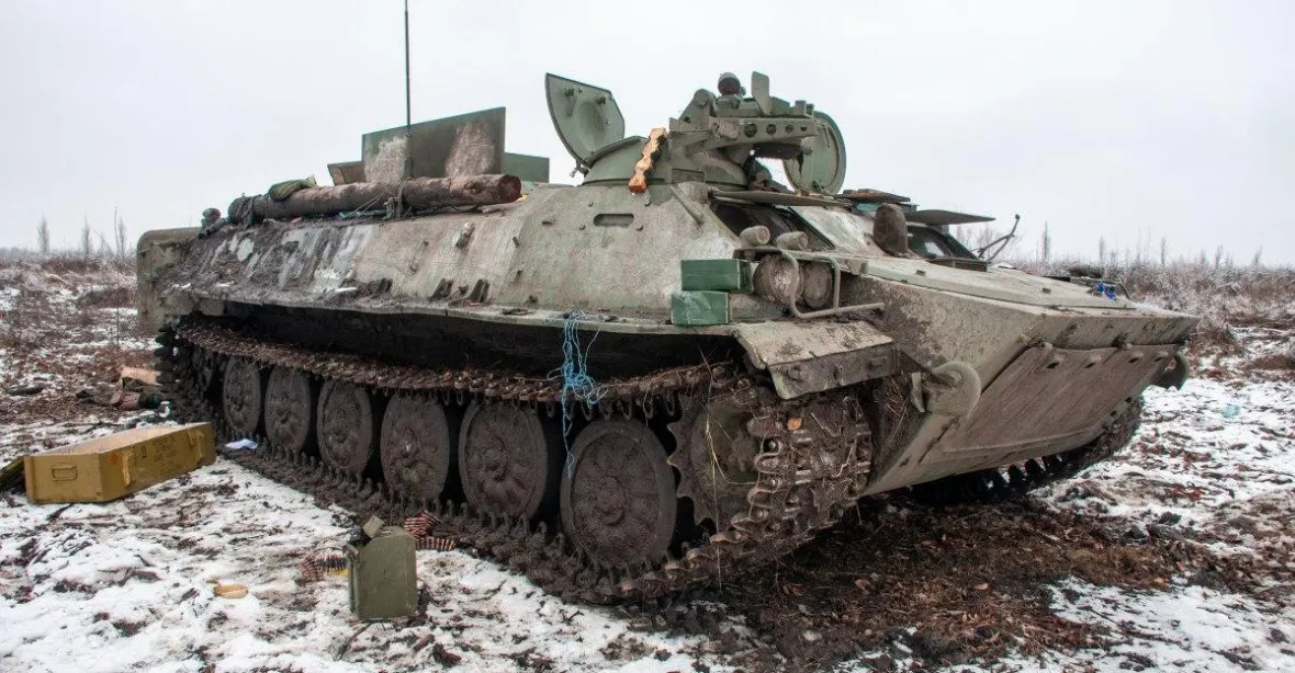 Zabavené tanky bojují proti původním majitelům. „Je to ruský zlý sen,“ řekl Zelenskyj