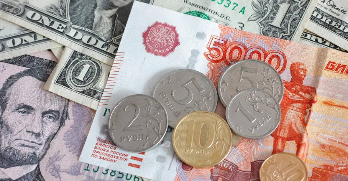 Hrozící státní bankrot. Věřitelé čekají, zda Rusko zaplatí úroky z dolarových dluhopisů