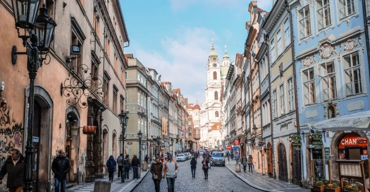 Jak se pohybovat po Praze, když nechcete jet autem? Zkuste kolo nebo koloběžku