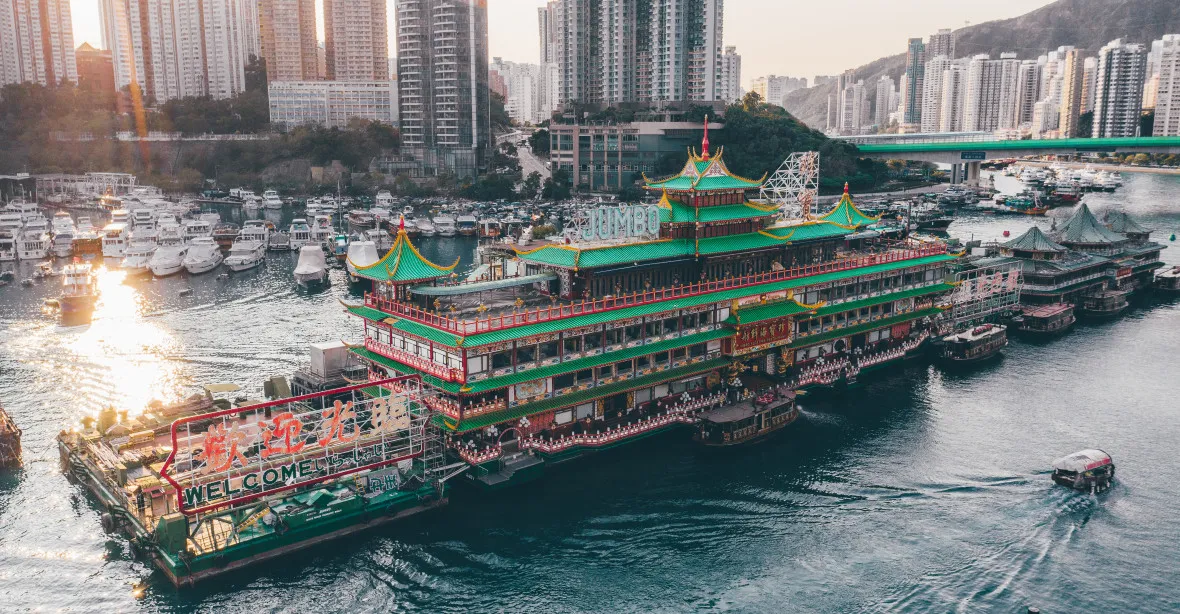 Ztroskotala exkluzivní restaurace Jumbo, plovoucí symbol Hongkongu