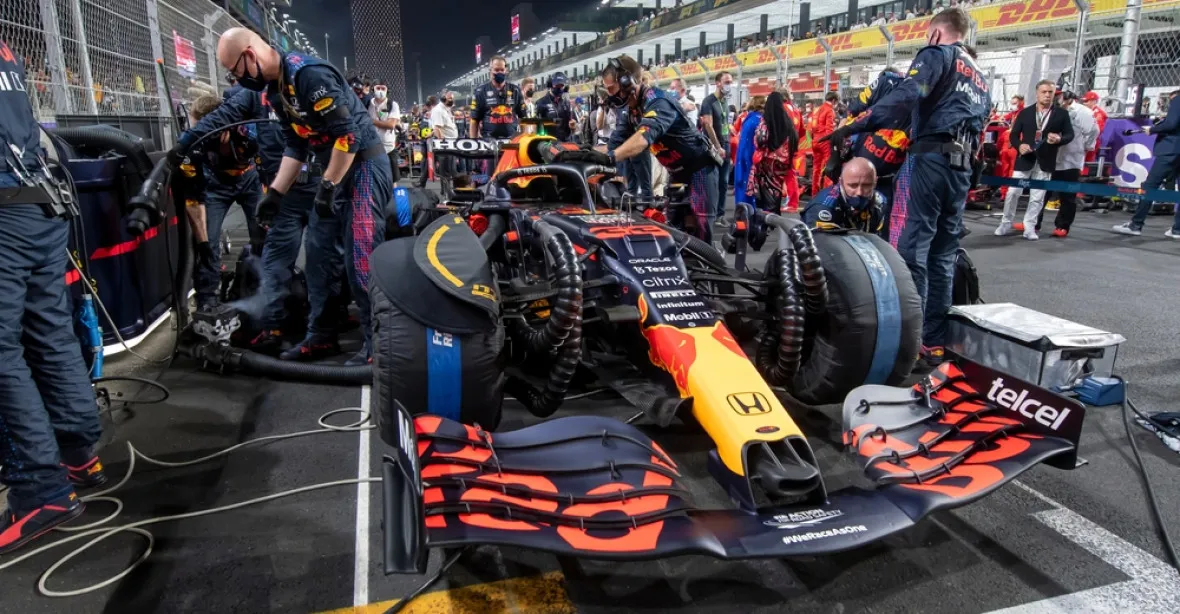 Red Bull suspendoval pilota F1 kvůli rasistickým a homofobním poznámkám při hraní videohry