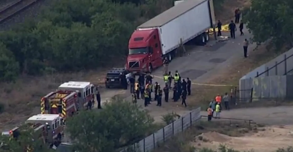 Kamion v Texasu ukrýval 46 mrtvých. Na cestě přes hranice je zabilo horko