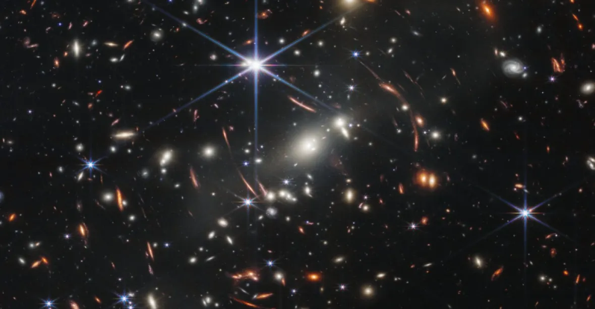 Nejhlubší pohled do vesmíru. NASA ukázala nejostřejší snímek vzdálených galaxií