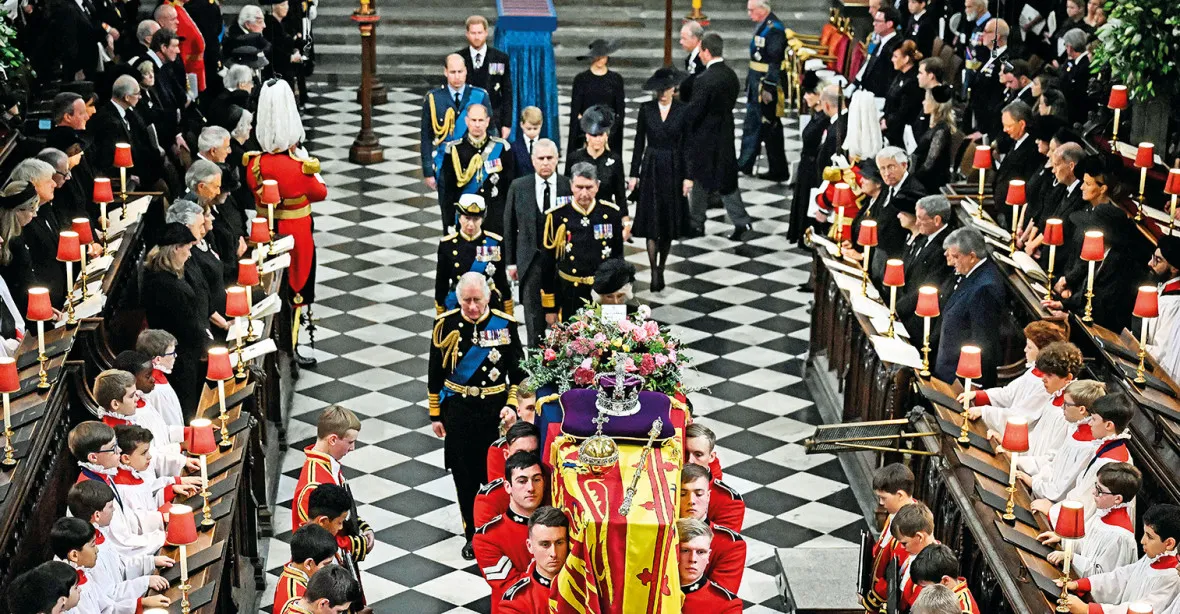 Trojí rozloučení s královnou. Pohřeb Alžběty II. byl okázalý