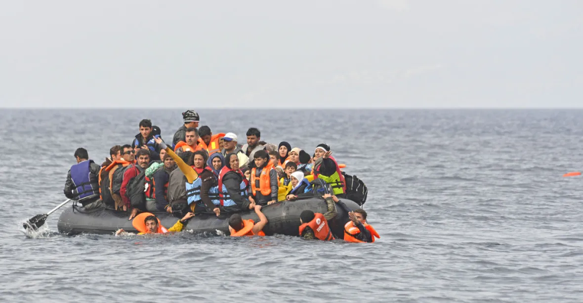 Z lodi, která vyplula s uprchlíky z Libanonu, utonulo nejméně 71 lidí