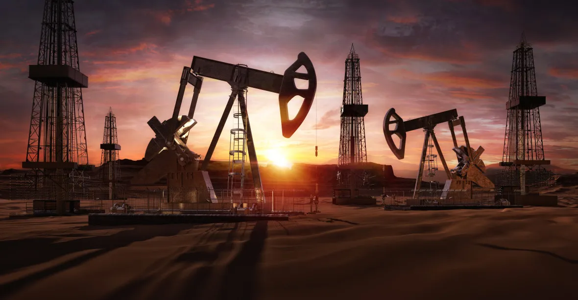USA neprominuly Saúdské Arábii nižší těžbu ropy. Biden přezkoumá dodávky zbraní