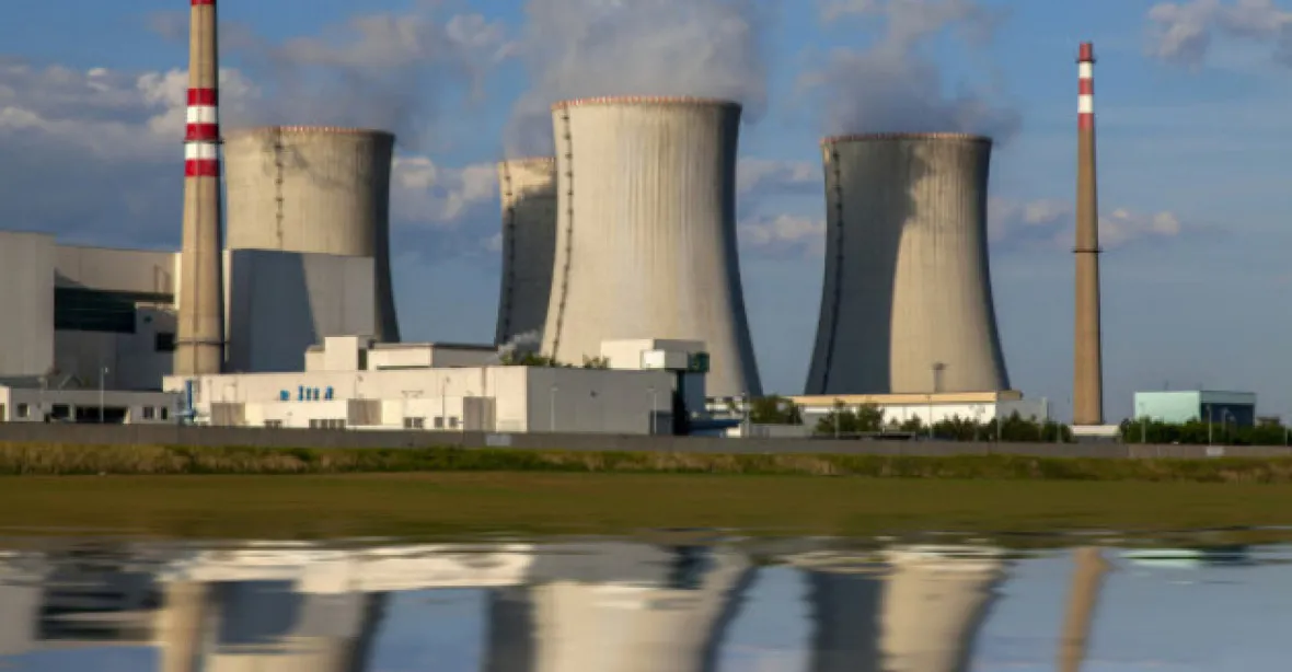 Energetici neplánovaně odpojili druhý blok v jaderné elektrárně Dukovany