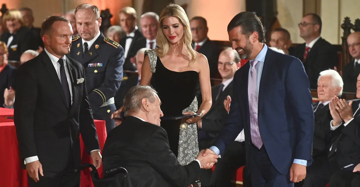 Oslavy 28. října: Prezident Zeman předal vyznamenání „Třem králům,“ Zelenskému nebo Mňačkovi