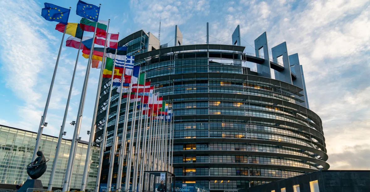 „Žádné nové daně pro vyděrače z Bruselu.“ EP má hlasovat o nových daní EU, Poláci chtějí „veto, nebo smrt“