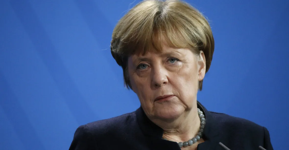 Ke konci jsem už neměla na Putina žádné páky, přiznala nyní Merkelová