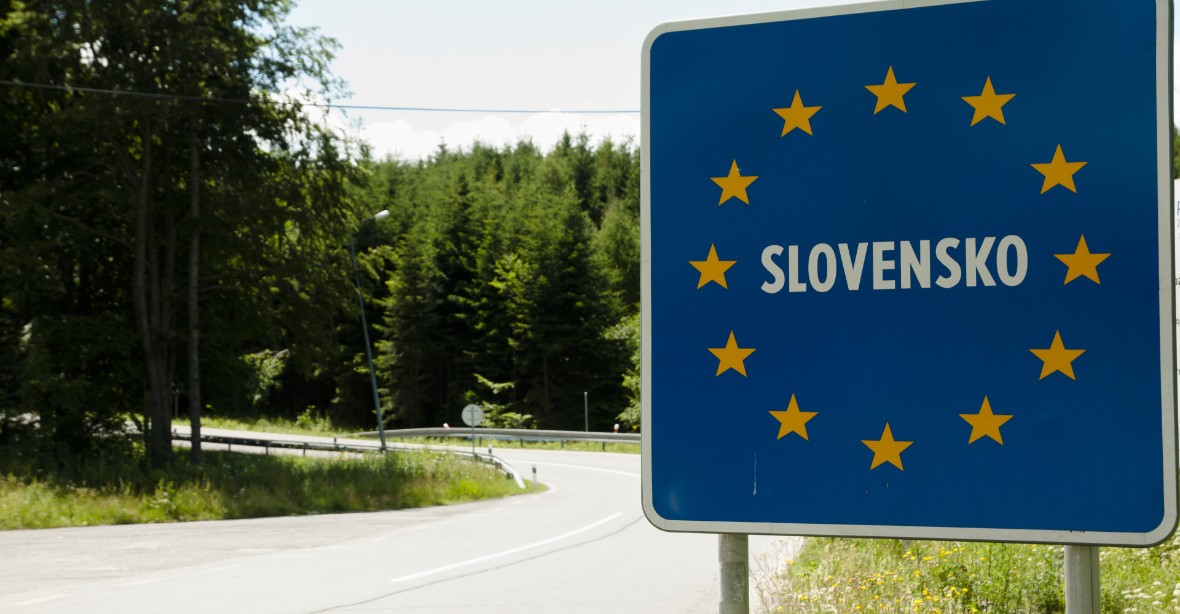 Rakousko o dalších 30 dnů prodloužilo kontroly na hranicích se Slovenskem. Hlavně kvůli převaděčům