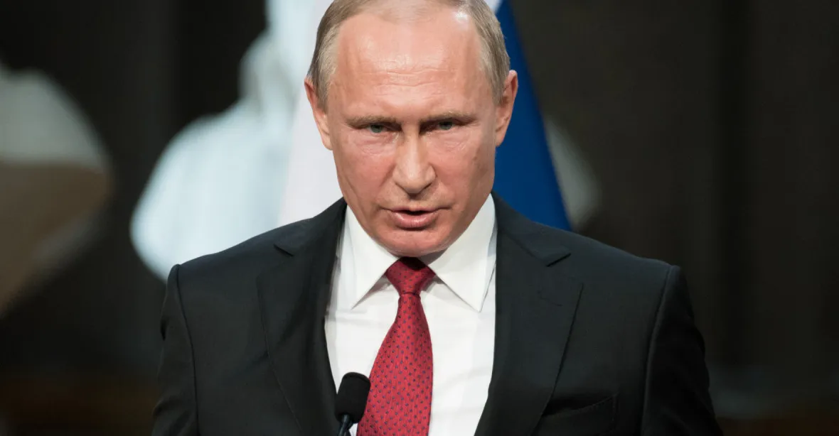Putin „zhasnul“ ve válečné zóně. Hodnostáři nebudou zveřejňovat majetková přiznání