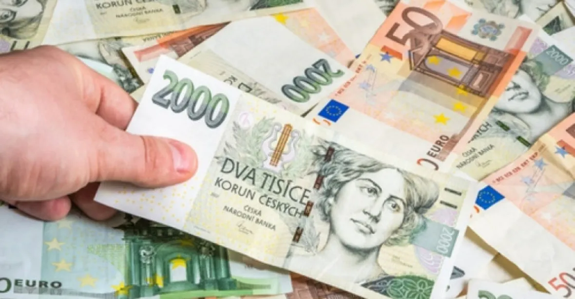 Česko požaduje stamiliardy z Bruselu. K čemu pomůže další zadlužení?