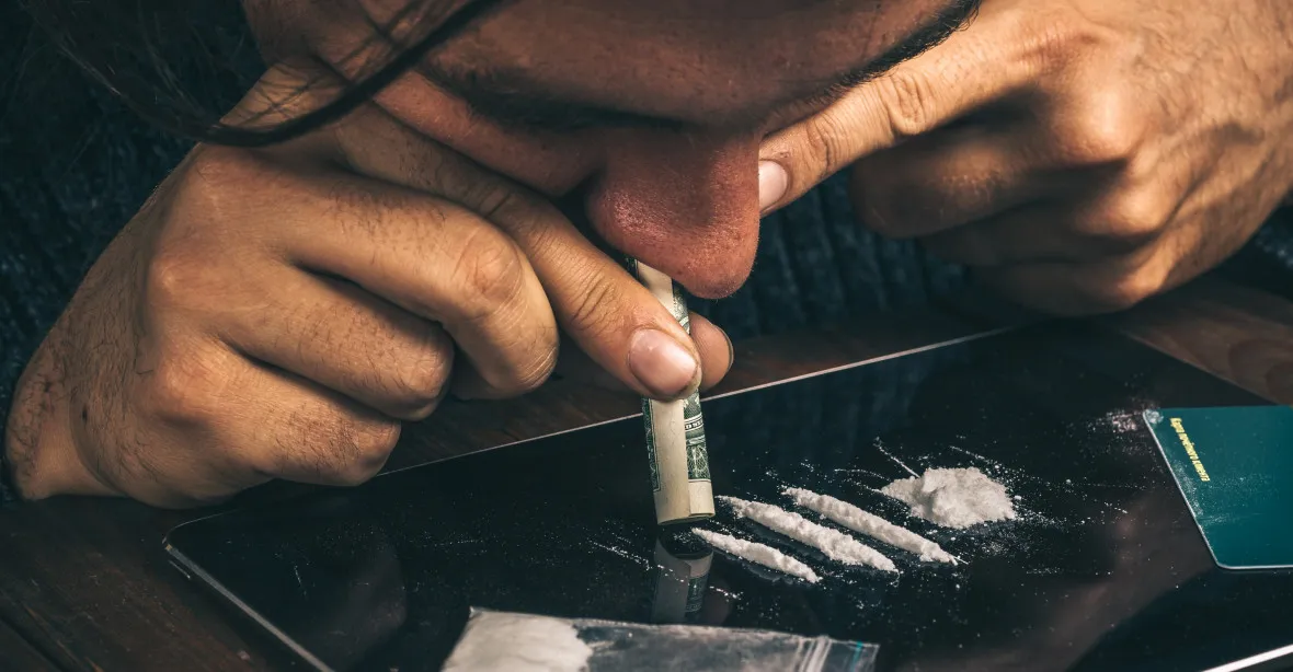 Narůstá počet lidí s proděravělými nosy. Šňupou moc kokainu