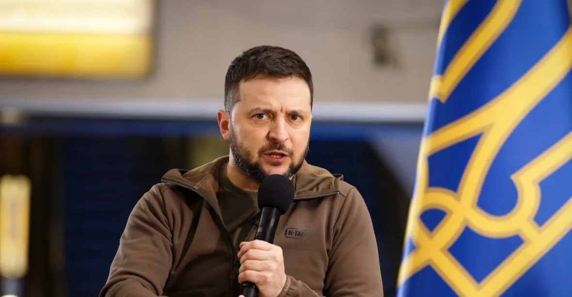Disciplína ukrajinské armády upadá. Zelenskyj zavádí přísné tresty za dezerci