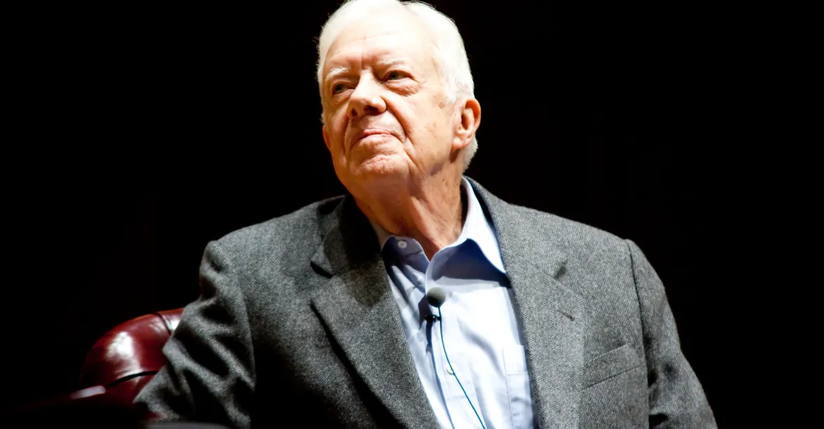 Bývalý prezident Jimmy Carter vzdal léčbu v nemocnici, své poslední dny stráví v hospicové domácí péči