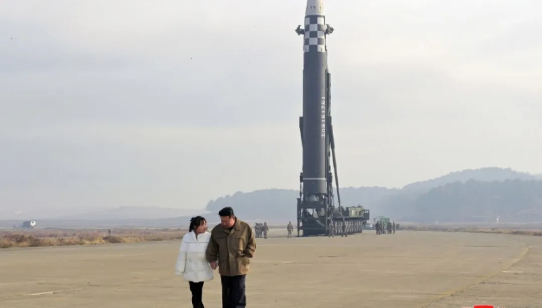 V atomovém komplexu KLDR je vysoká aktivita, Kim nařídil zvýšit výrobu jaderného materiálu