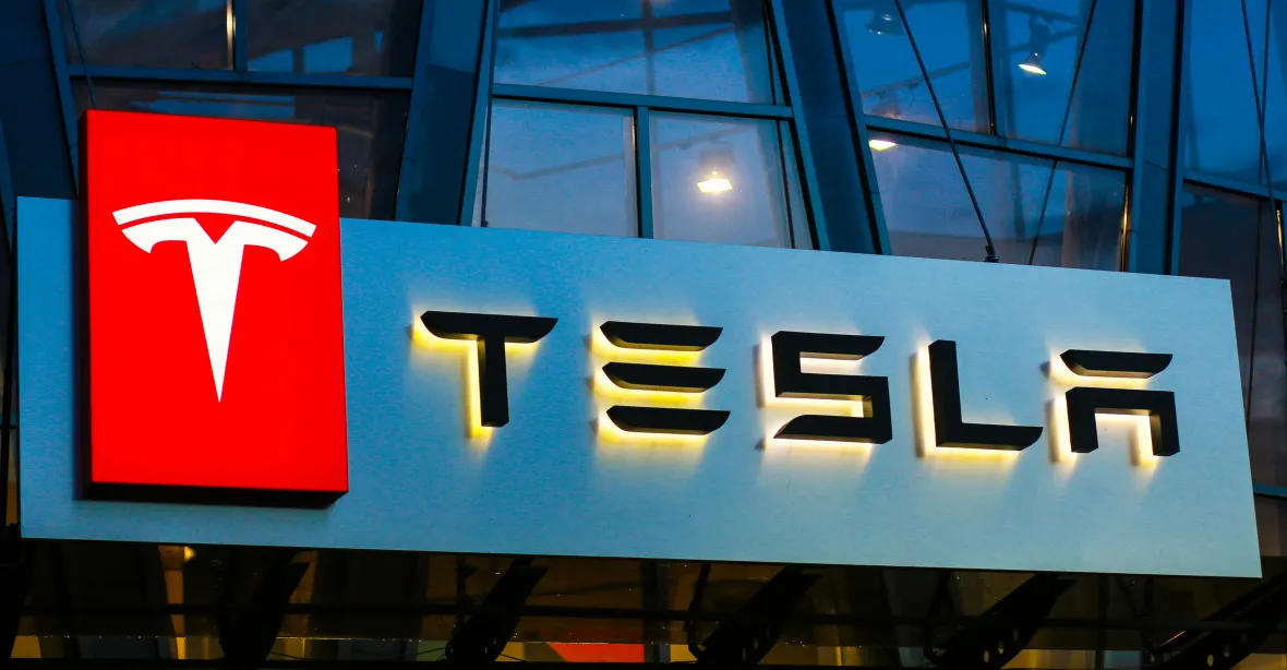 Tesla v Šanghaji postaví továrnu na megabaterie, tvrdí čínská média