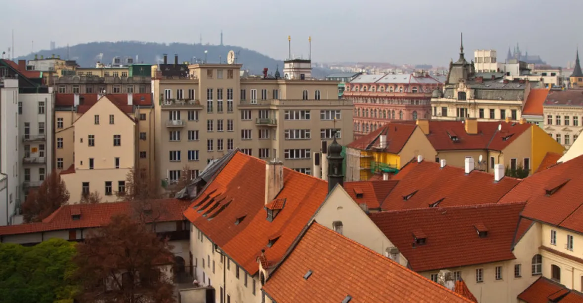 Starší byty v Česku zlevnily. Jejich konečná cena spadla až o 25 procent
