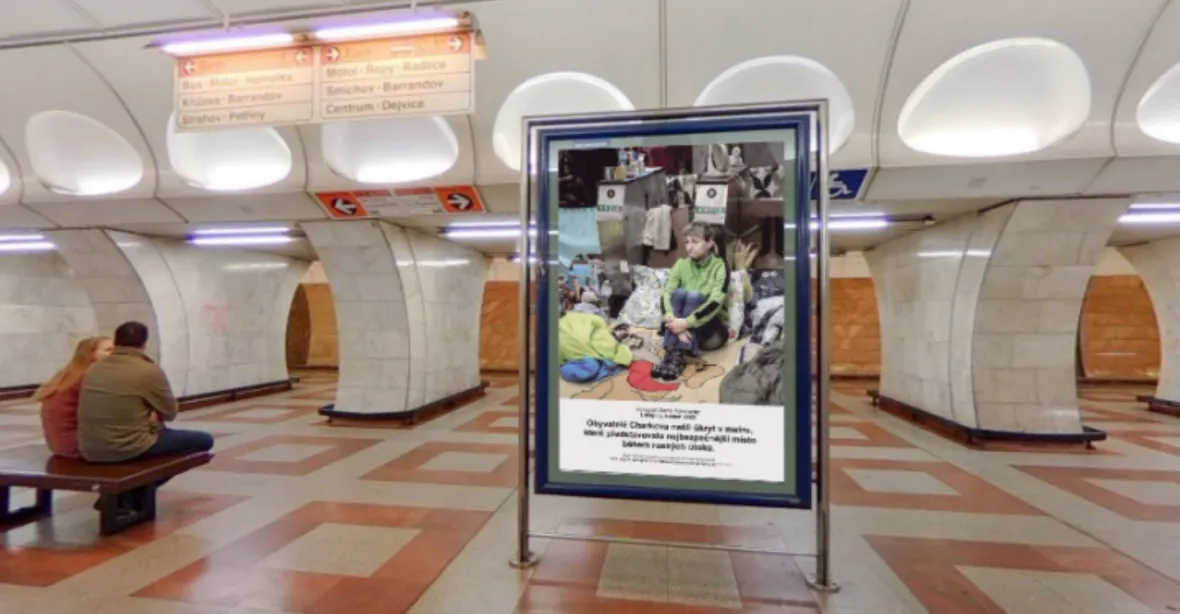 „Příští stanice: Ukrajina.“ Pražské metro přiblíží atmosféru strachu z kyjevských stanic