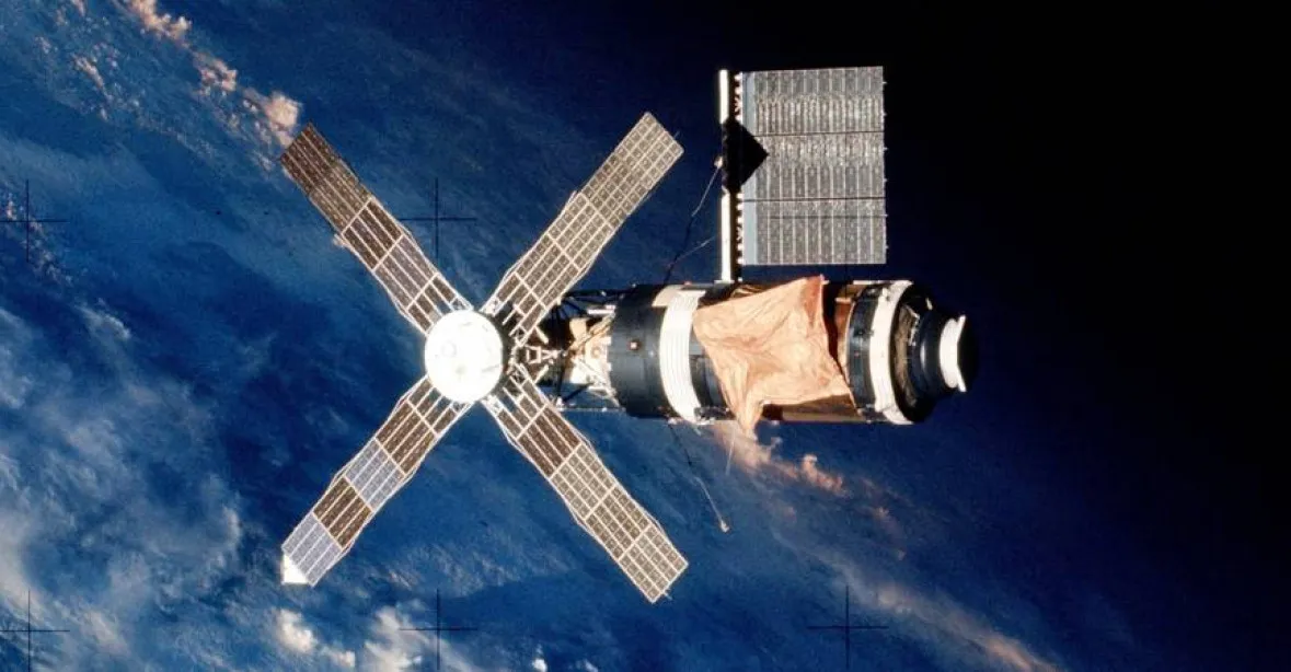 Americká vesmírná stanice Skylab umetla cestu k ISS. Zachránil ji vesmírný slunečník