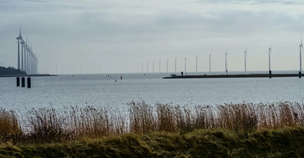 Nizozemsko zastavilo větrné elektrárny kvůli tažným ptákům