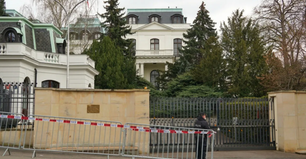 Vláda chce zdanit i Rusy. Vypověděla jim staré smlouvy o užívání nemovitostí v Česku