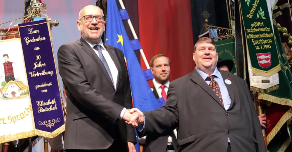 OBRAZEM: Musíme pracovat na míru mezi Čechy a sudetskými Němci, že ministr Bek v Řezně