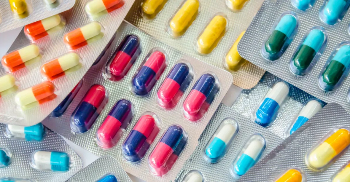 „Evropa ztratila vůdčí postavení.“ Výpadky léků varují před závislostí na Asii