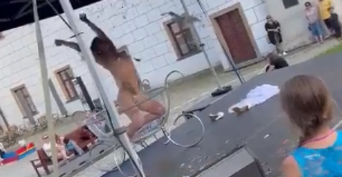 Striptérka vyvolala v Třebíči pohoršení vystoupením před dětmi. „Varovala jsem je“