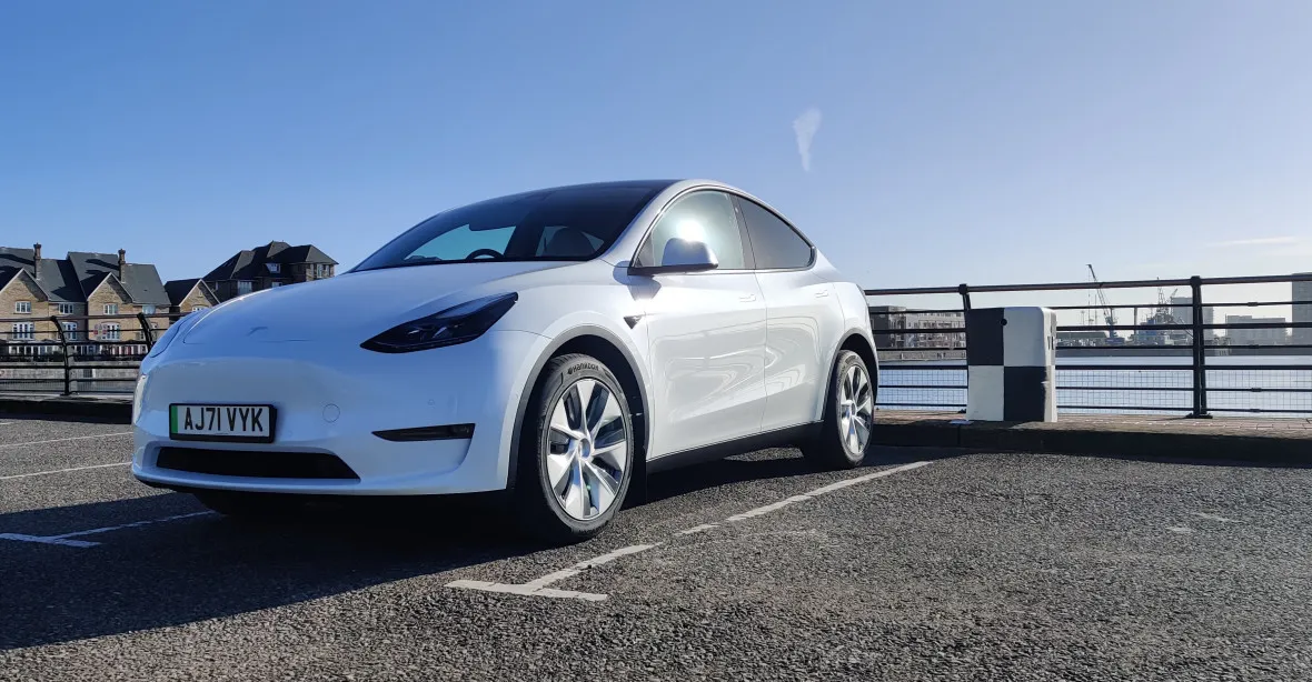 Tesla plánuje zdvojnásobit výrobní kapacitu své gigafactory v Německu na milion vozů